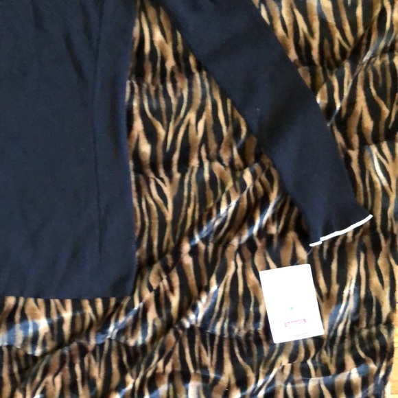 Sweater - Picture 2 of 4